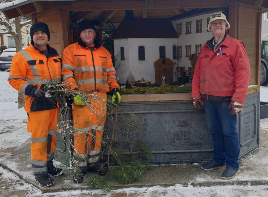 Krippenbauer legt bis zum Schluss selbst Hand an