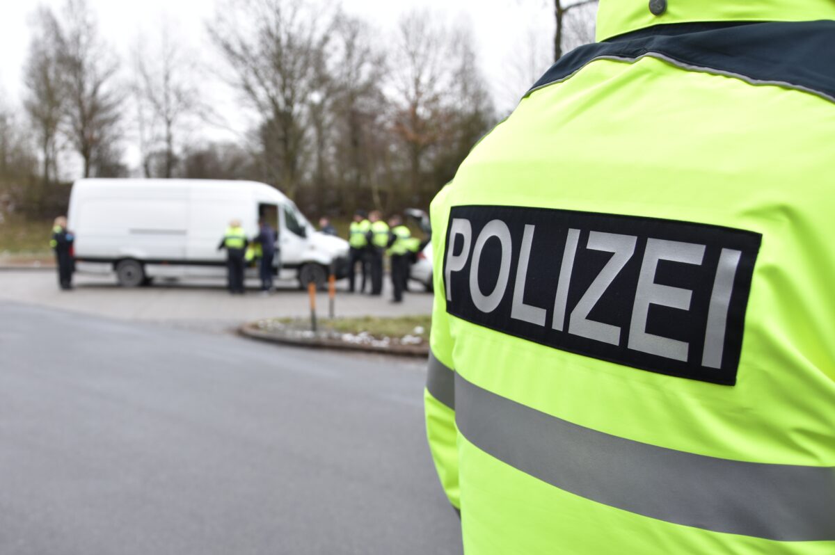 Grenzkontrolle auf Autobahn A6 stoppt unerlaubte Arbeitseinreise bei Waidhaus