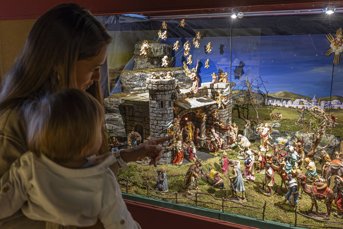 Die große Krippenausstellung in Tirschenreuth begeistert mit weihnachtlichen Miniaturwelten