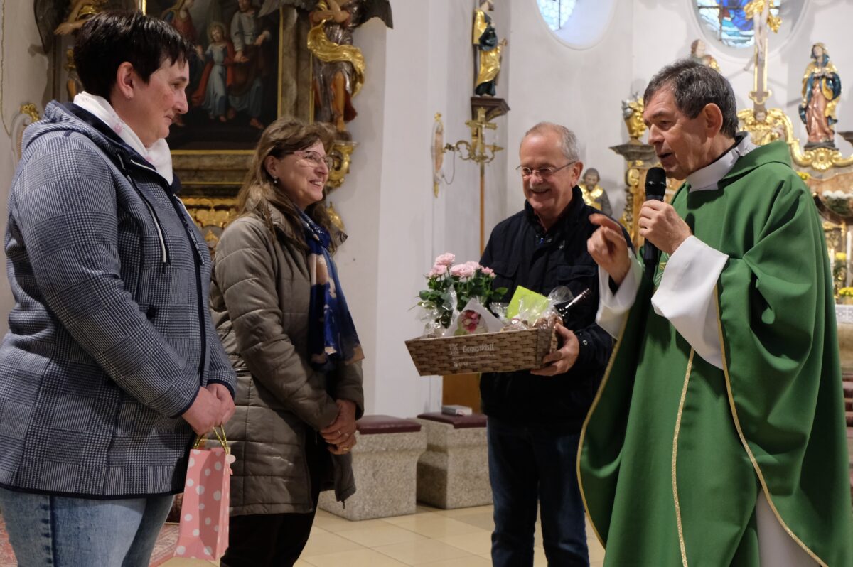 Flosser Pfarrgemeinde ehrt und dankt Elisabeth Lehner