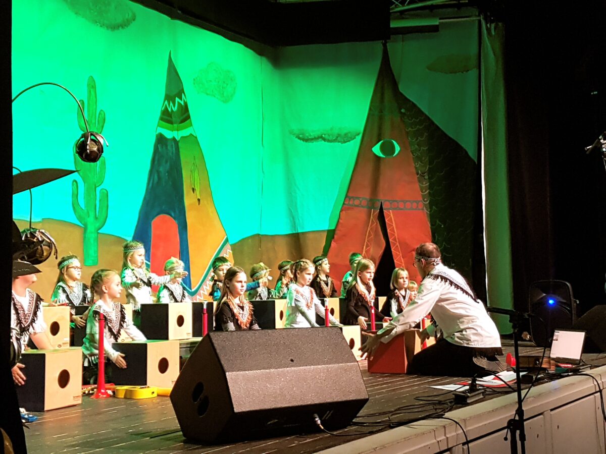 Familien-Musical Wakatanka in der vollbesetzten Stadthalle Erbendorf