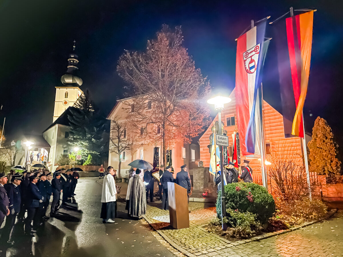 Volkstrauertag in Kastl – Gemeinschaftliches Gedenken und Mahnung zur Wachsamkeit