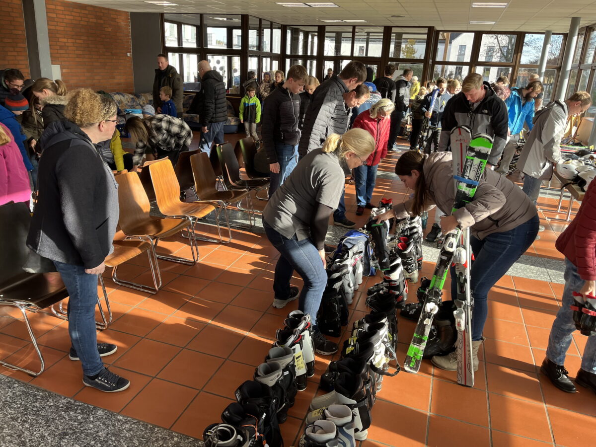 Ski – und Wintersportbasar der Pistenschwinger