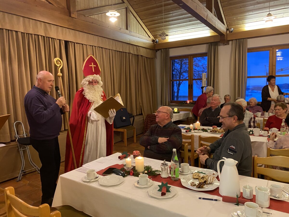 Stimmungsvoller Adventsnachmittag der Senioren