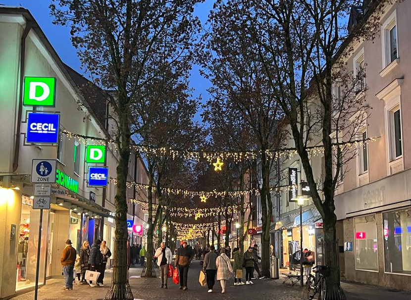 Schmuddelwetter am 2. Adventstag: Einzelhändler verhalten optimistisch