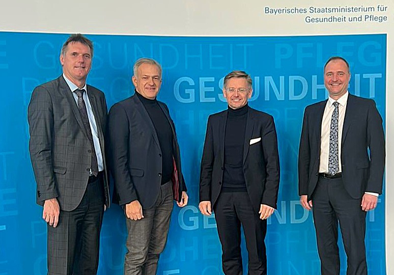 Landrat Roland Grillmeier spricht wegen Krankenhäusern im Gesundheitsministerium vor