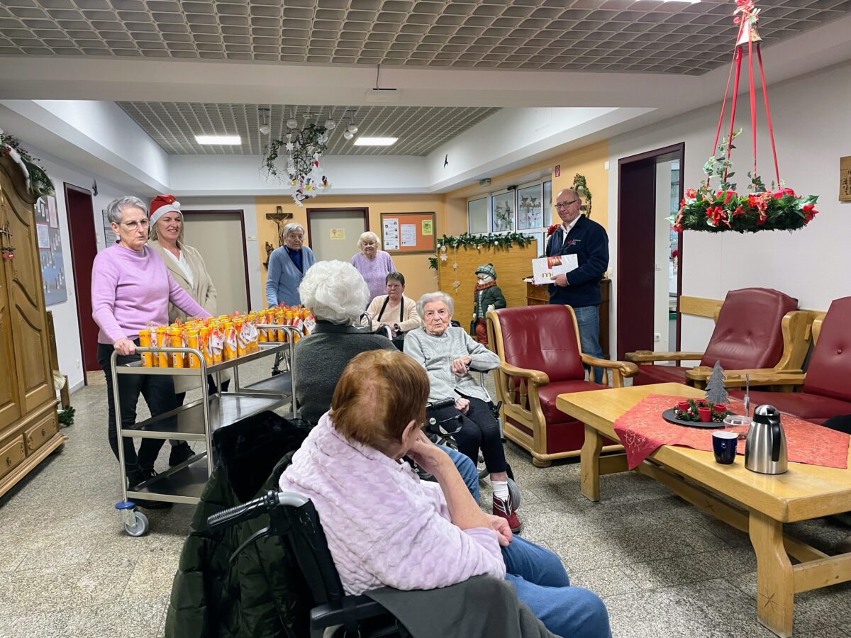 Interessante Gespräche und zufriedene Senioren beim Besuch der SPD Frauen