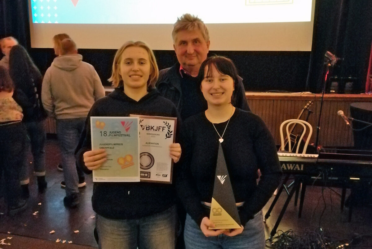 Wenn sich Jugendliche wie Aliens fühlen: Weidener Sommerschule gewinnt Filmpreis