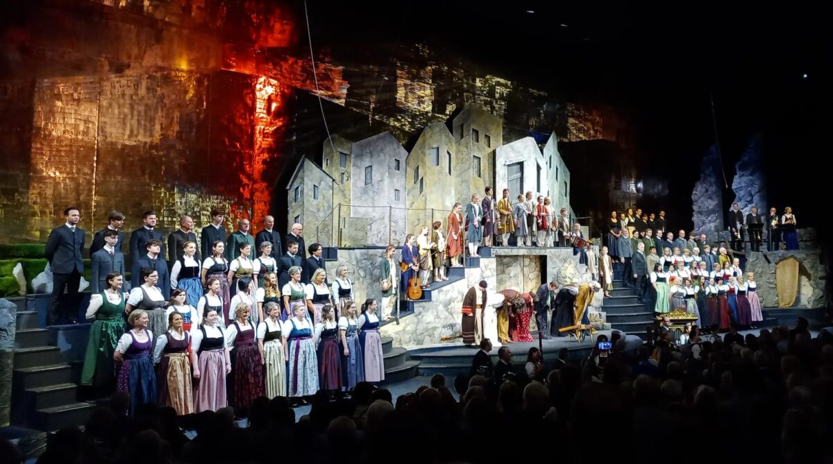 Frauen-Union bei der Jubiläumsvorstellung des Salzburger Adventssingens