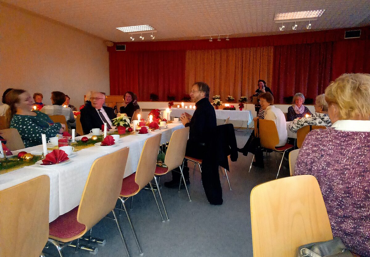 Frauenbund Schirmitz feierte besinnliche Adventsfeier