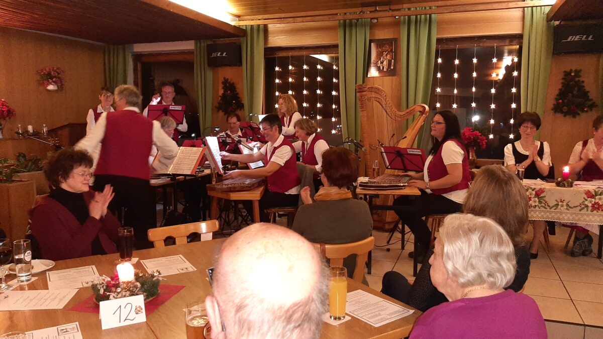 Advents-Hutzaabend des Neustädter Zither-Clubs