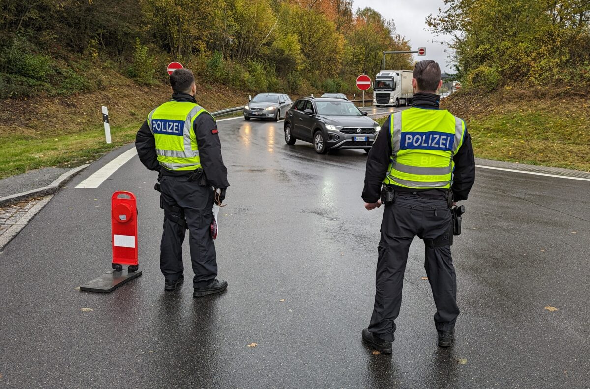 Bundespolizei erwischt Schleuser in Waidhaus