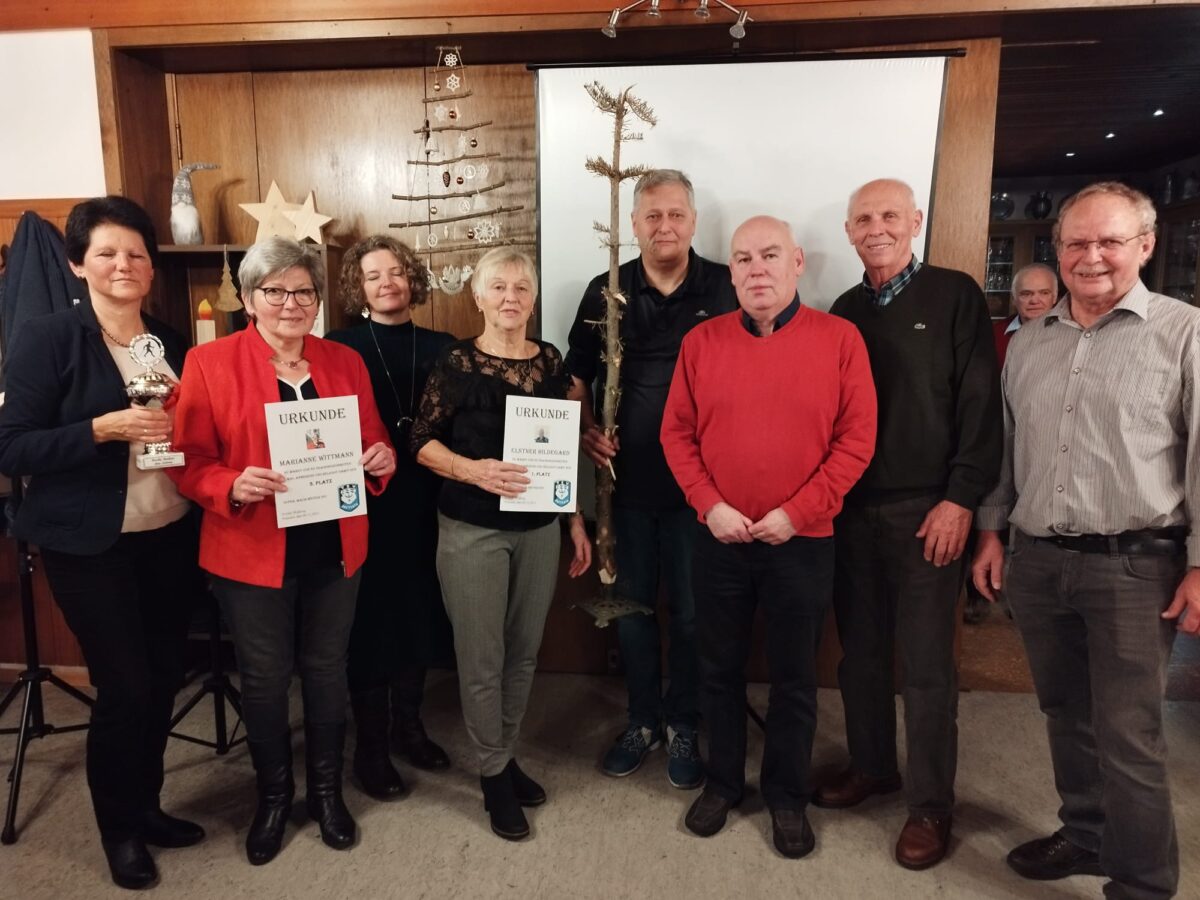 Weihnachtsfeier und Ehrungen der Nordic-Walking Abteilung des TSV Pressath