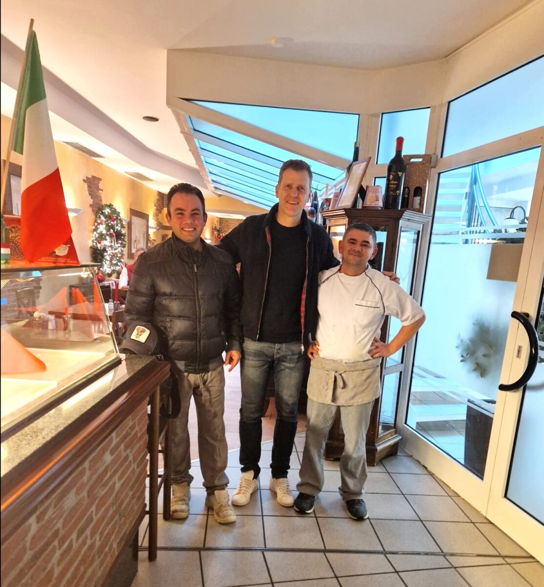 Unverhoffter Gast: Oliver Bierhoff beim Italiener in Weiden