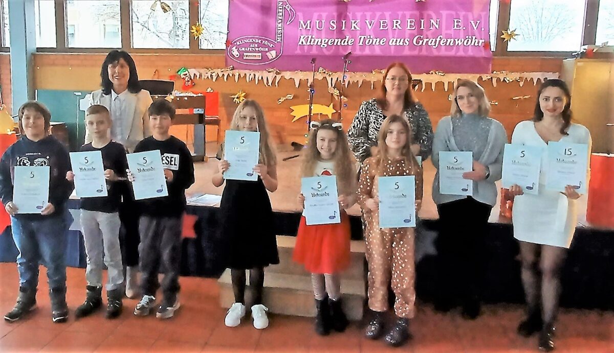 „Klingende Töne“ ehren langjährige Musikschüler