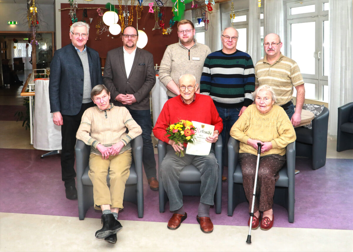 Fritz Schreyer feiert im BRK-Heim seinen 90. Geburtstag