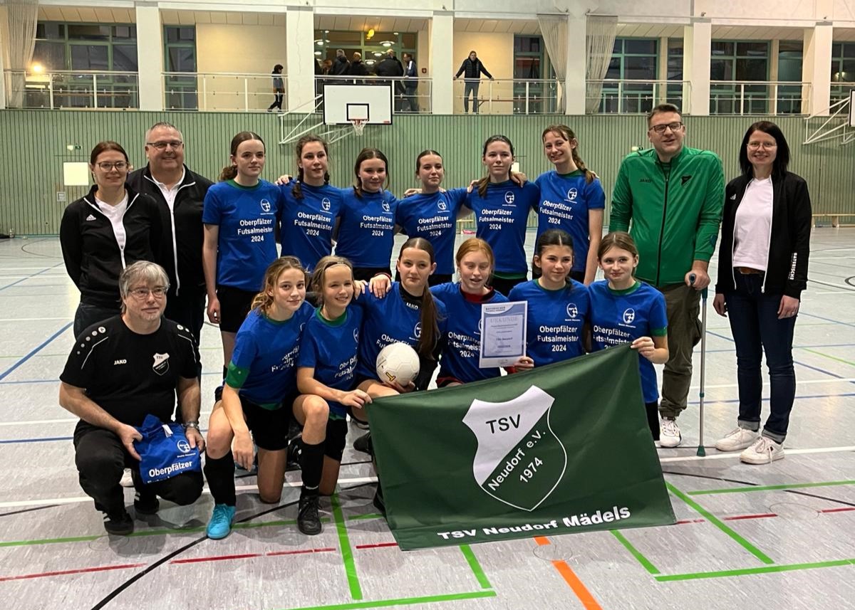 U 15-Juniorinnen des TSV Neudorf holen Futsal-Bezirksmeistertitel, Altenstadt/Voh. Zweiter