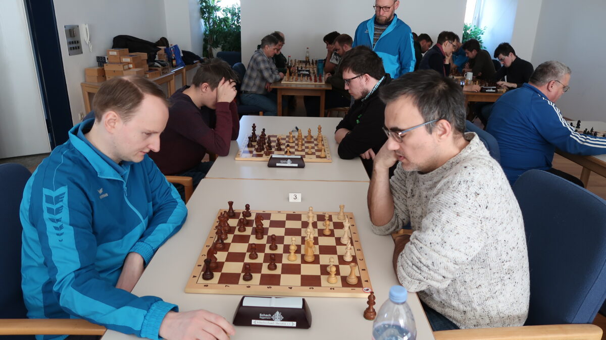 Oberpfalzmeisterschaft im Schach erfordert hartnäckige Duelle