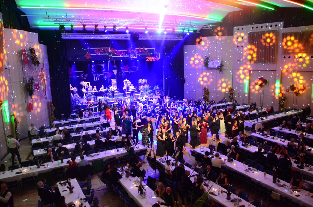 Blumenball erstrahlt nach drei Jahren Pause in alter Frische