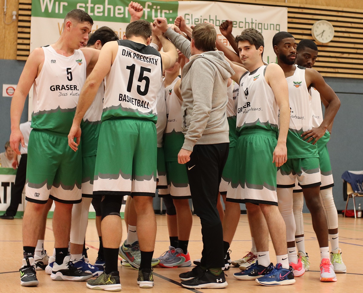 Pressather Basketballer agieren lange schläfrig, gewinnen aber am Ende knapp