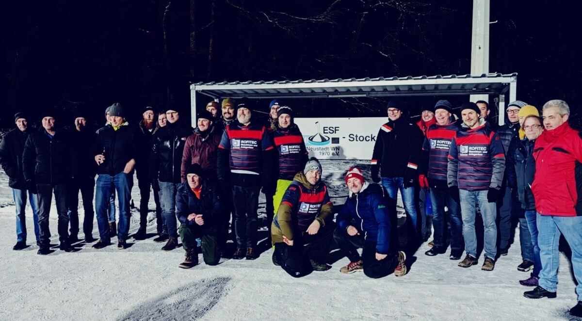 Die Alten Herren II der DJK gewinnen Eisstock-Stadtmeisterschaft
