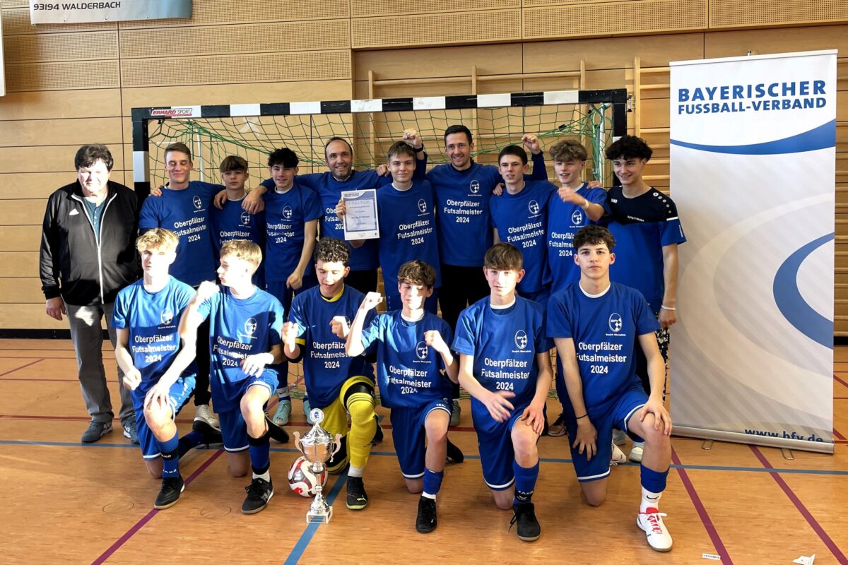 U 15 der SpVgg SV Weiden holt ungeschlagen den Hallen-Bezirksmeistertitel