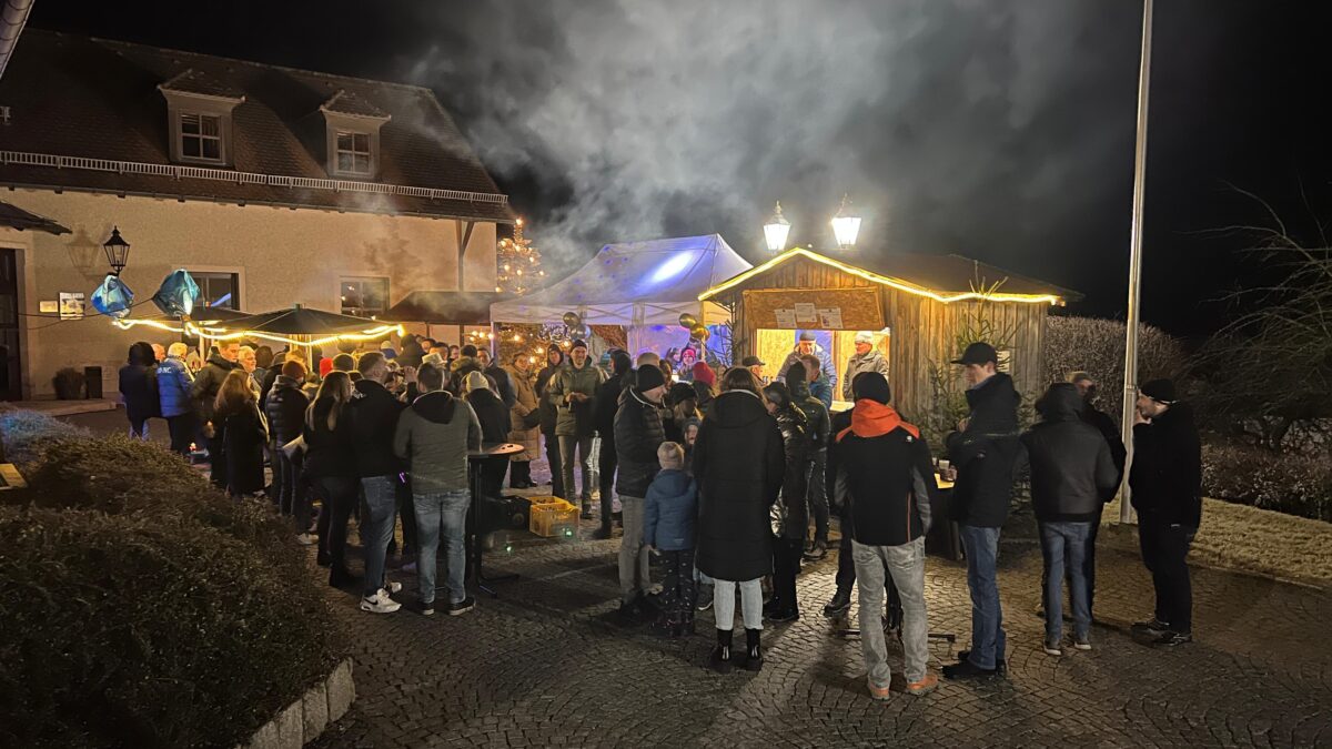 Gelungene Silvesterfeier der JU am Flossenbürg Rathausplatz