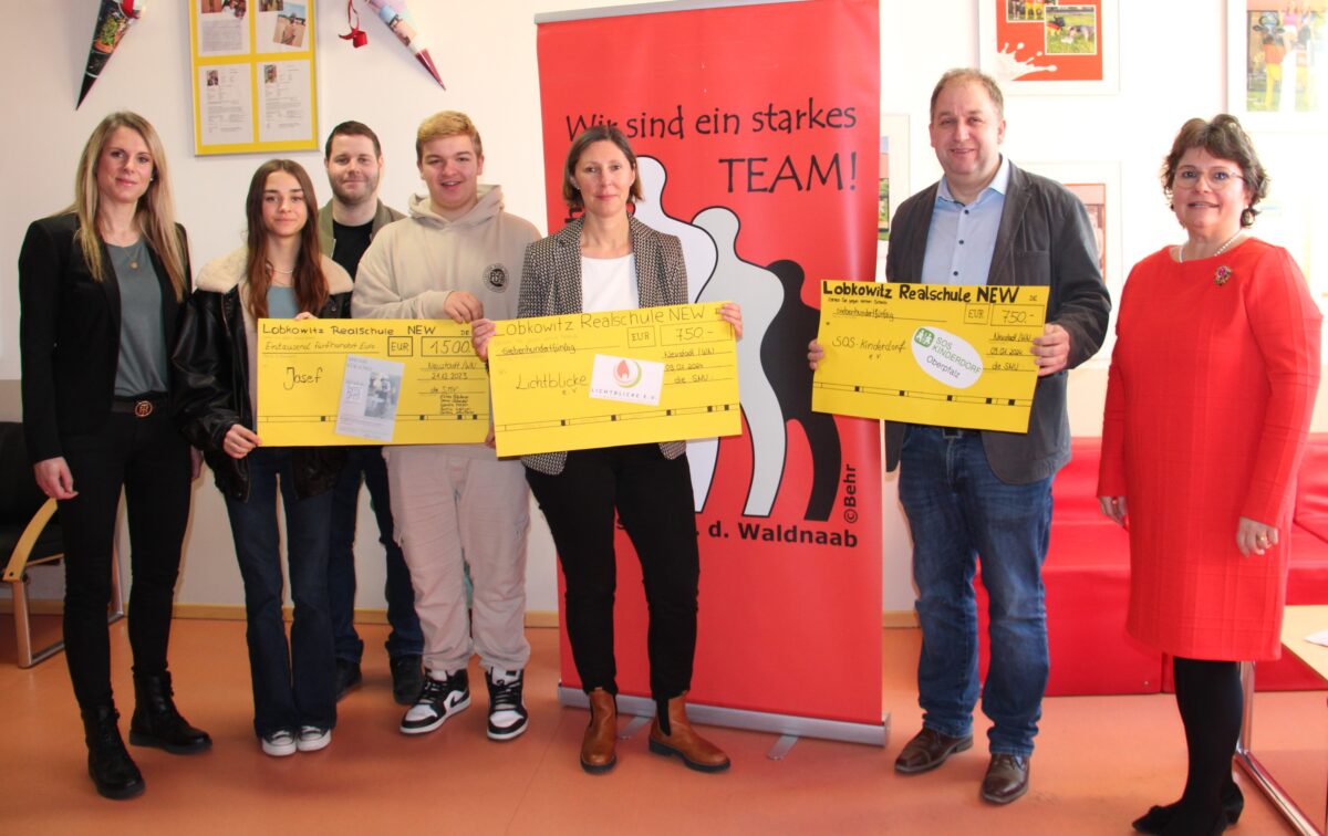 Lobkowitz-Realschule spendet Erlös aus dem Weihnachtsaktionstag