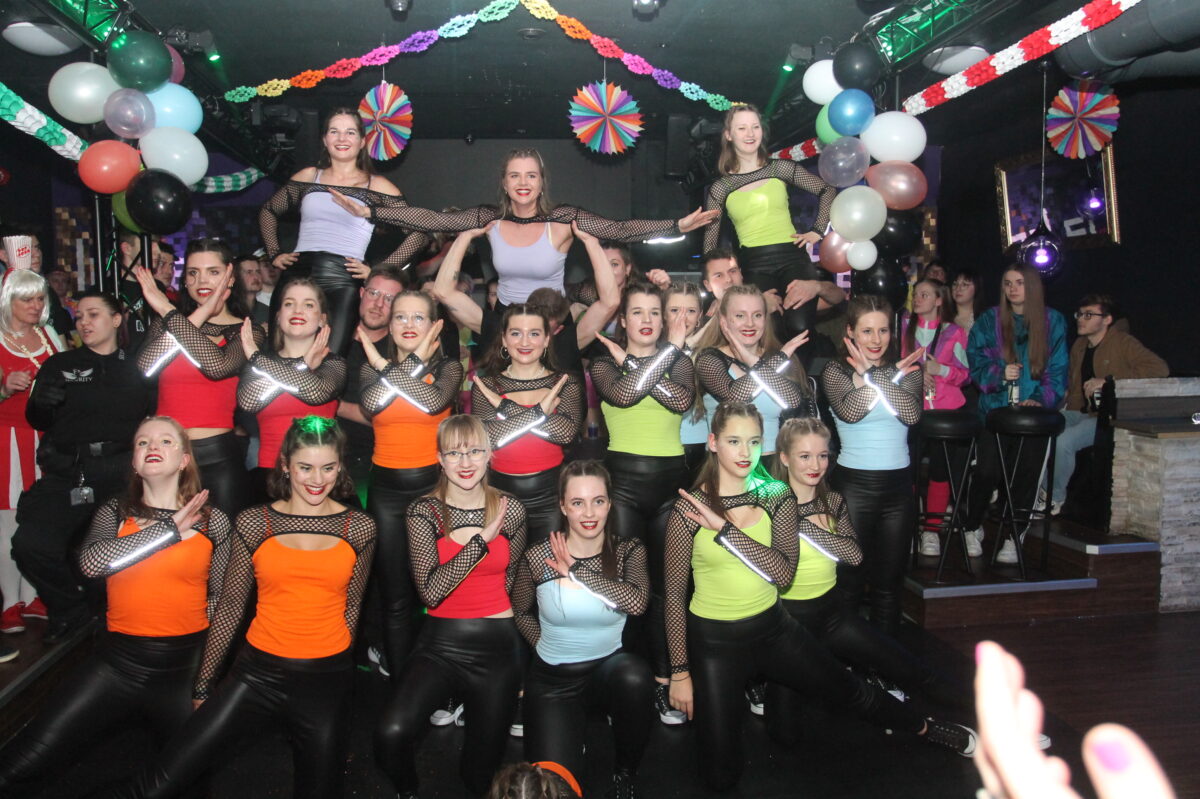 Großer Andrang bei der Sportlerdisco des TSV Waidhaus