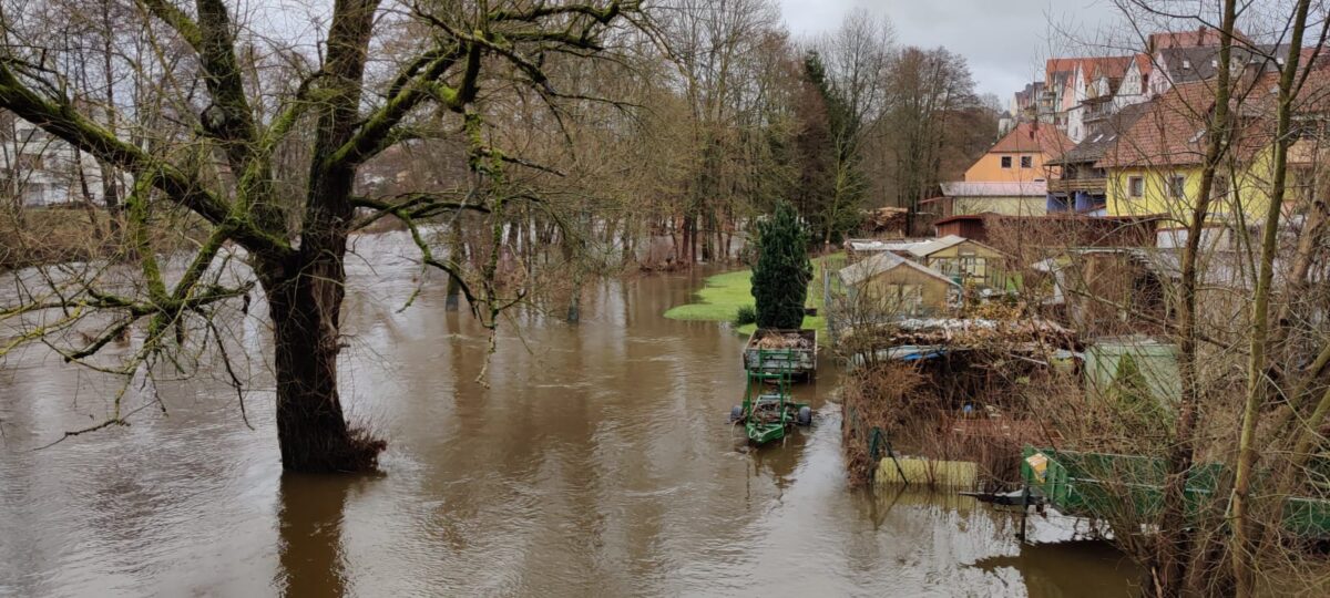 Dauerregen hält an: Wasserpegel steigen weiter