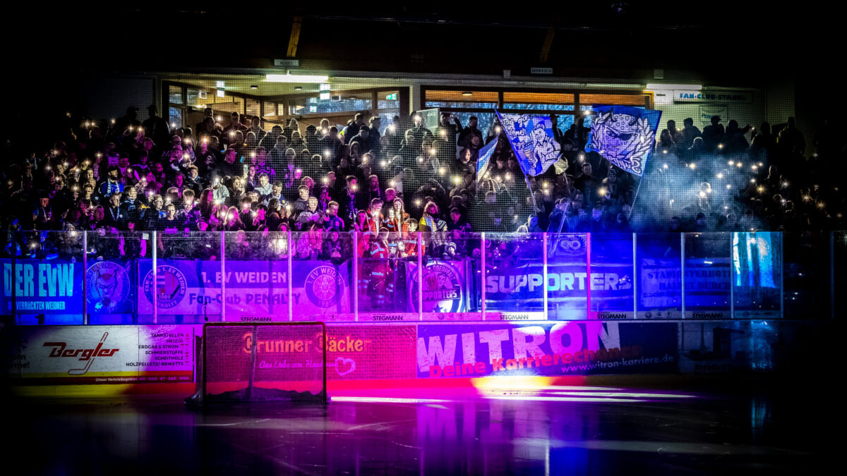 Eiszeit für Lebensretter: Blue Devils laden zum Blaulichttag ein