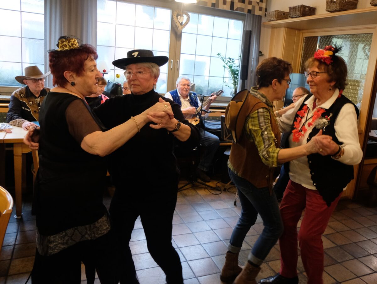 Seniorenfasching bei Flosser AWO hoch im Kurs
