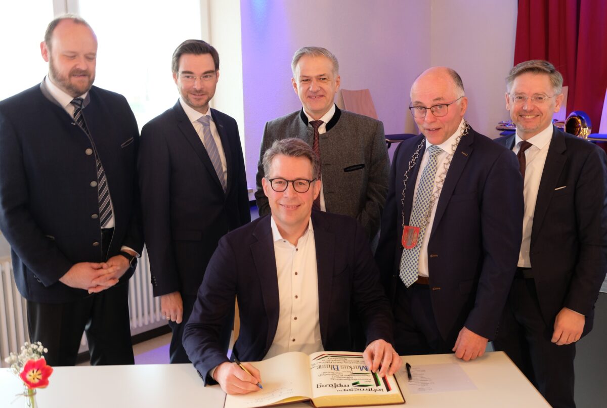 Hoher Besuch: Bayerischer Staatsminister beim Lichtmessempfang in Speinshart