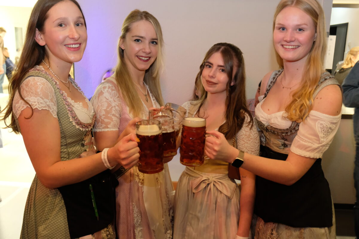 Beim Starkbierfest in Speinshart viel Lust auf das flüssige Brot der Bayern