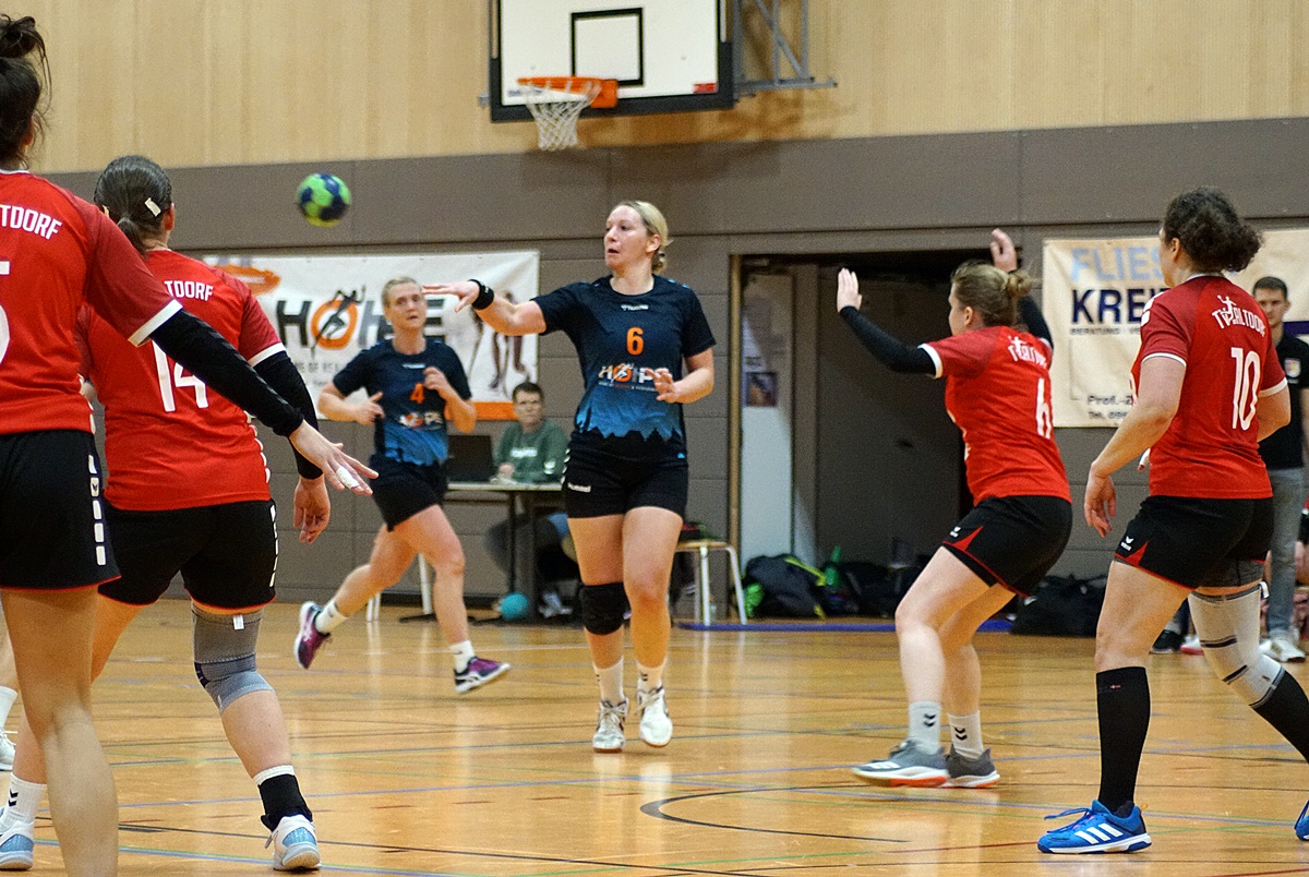 Handballdamen der HSG Weiden kommen in Regensburg unter die Räder