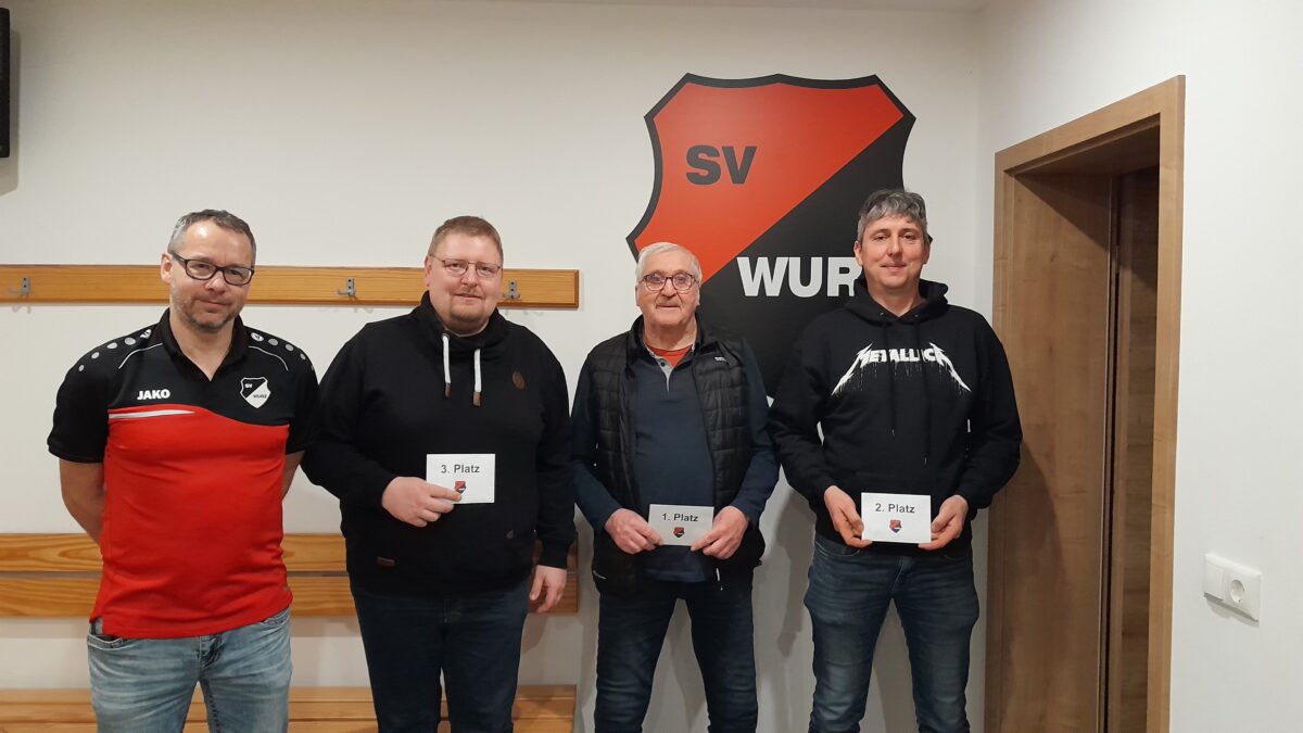 Franz Witt aus Neustadt/WN siegt beim Preisschafkopf in Wurz