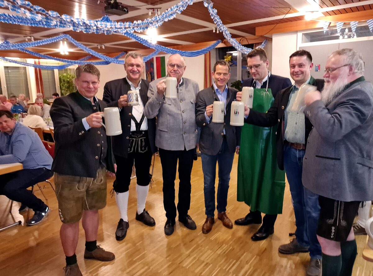 CSU Weiden feiert fröhliches Starkbierfest