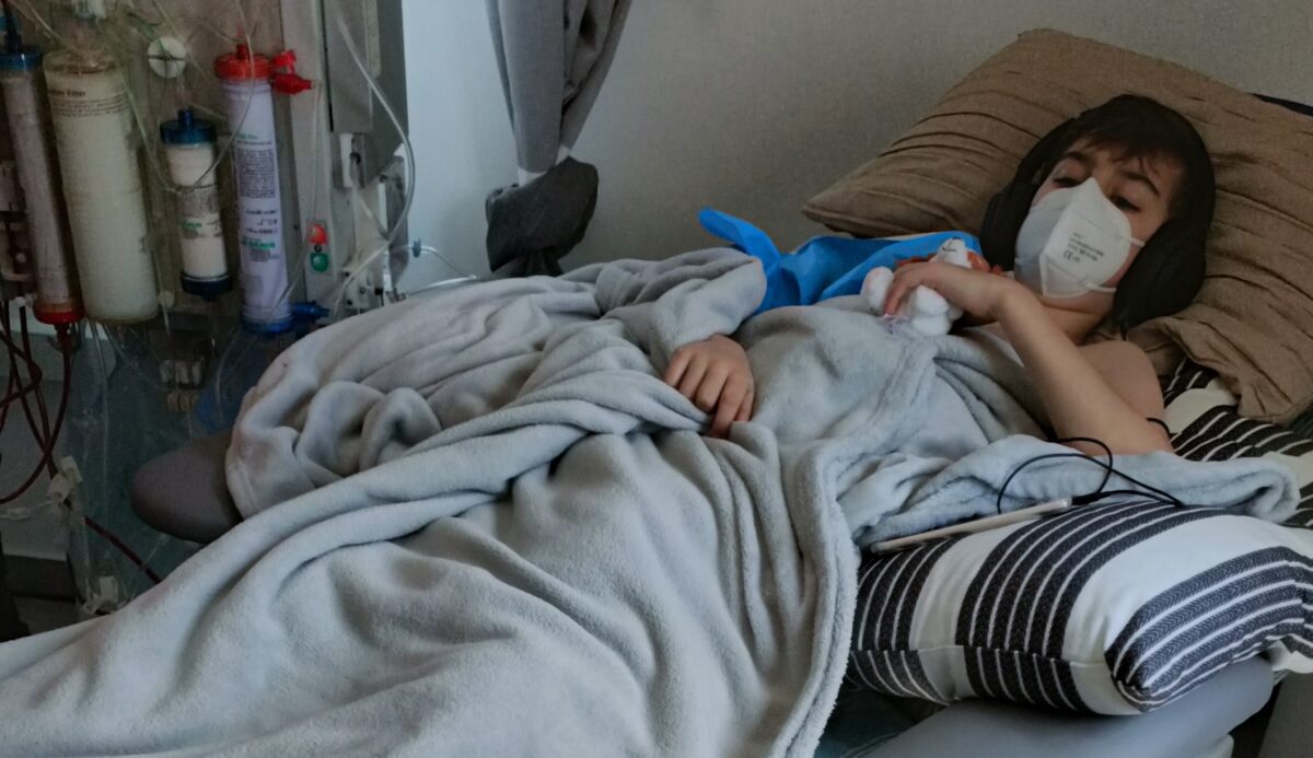 Nach Corona-Infektion: Tristan (9) erkrankt schwer an ME/CFS