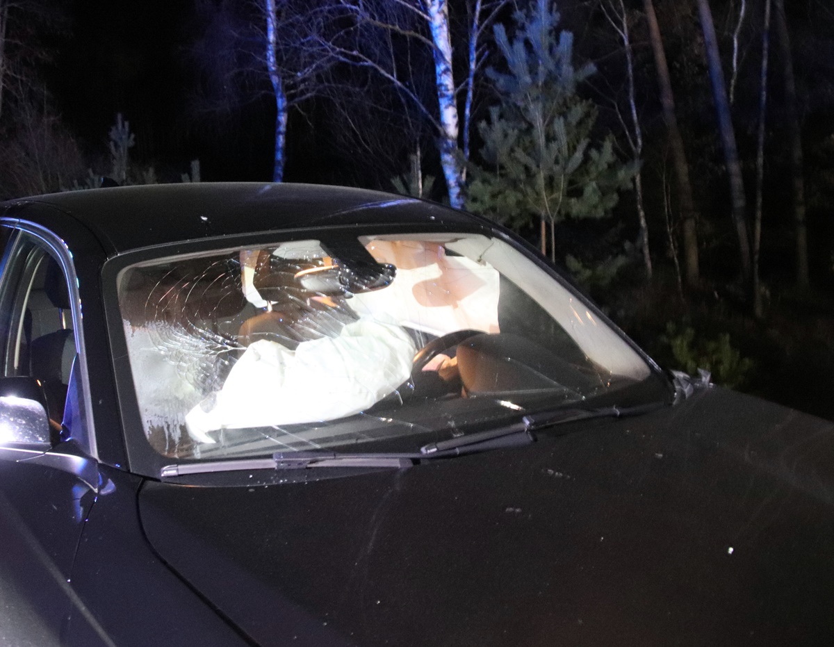 Schwerer Verkehrsunfall fordert drei verletzte Personen