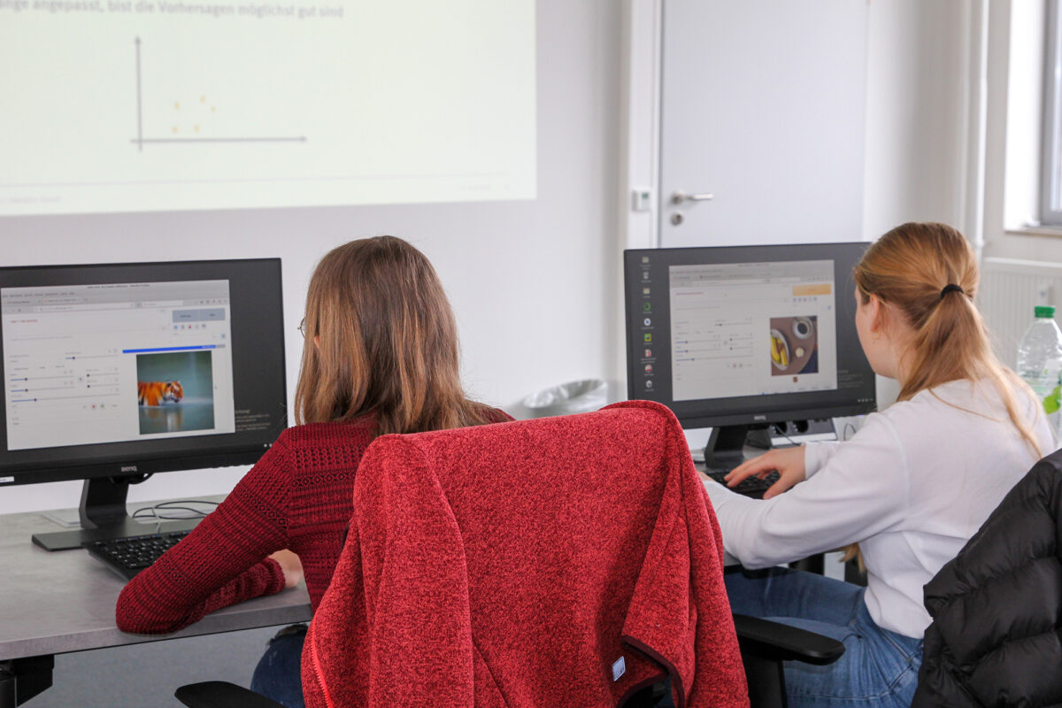Girls’Day an der OTH Amberg-Weiden – Informatik hautnah erleben