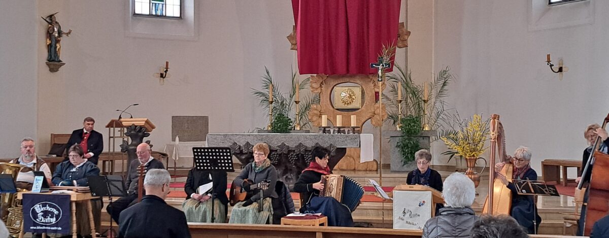 Mundart und Musik berühren Herzen bei Passionsandacht