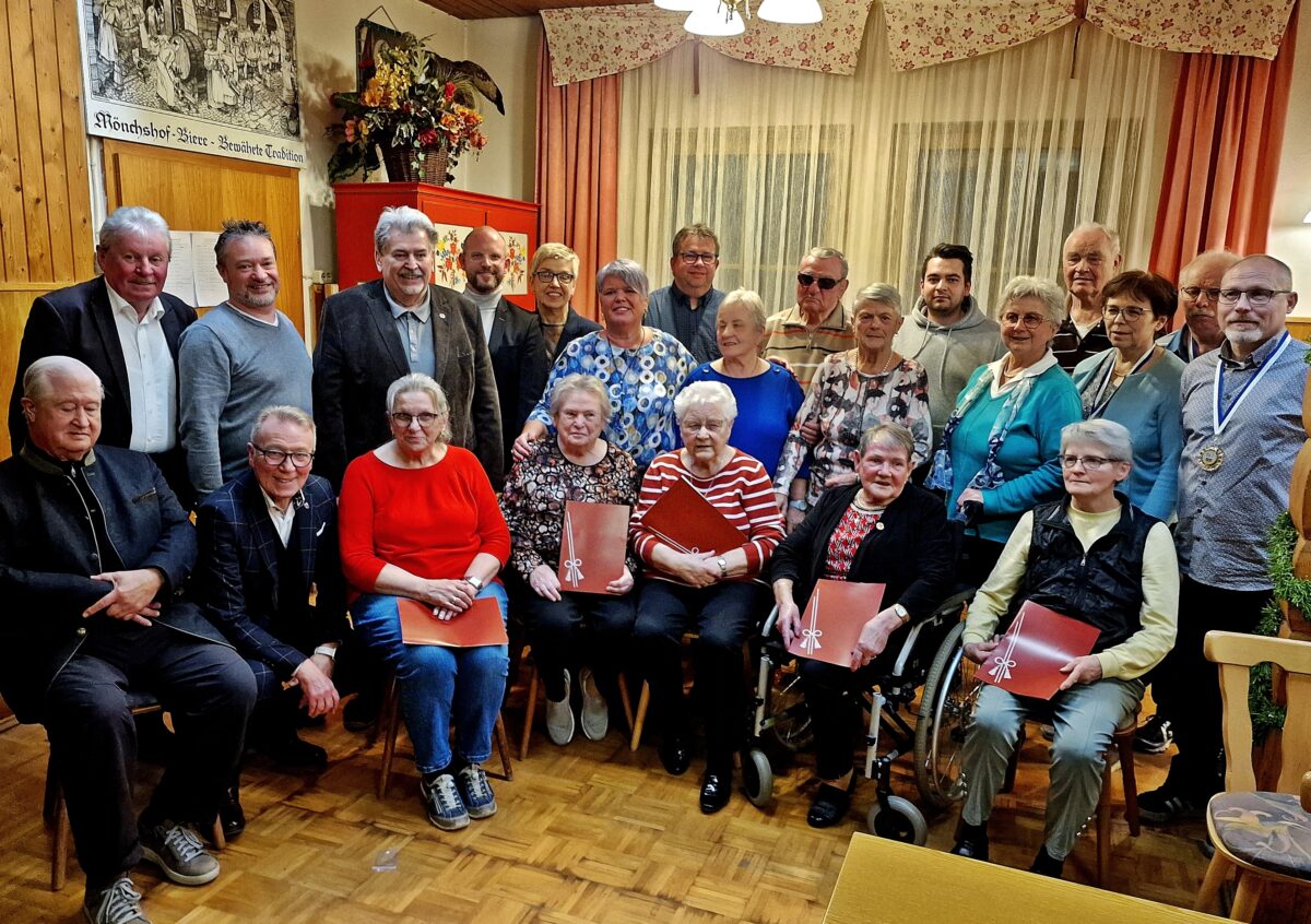 Behinderten- und Vitalsportverein Weiden ehrt Mitglieder und feiert Jubiläum