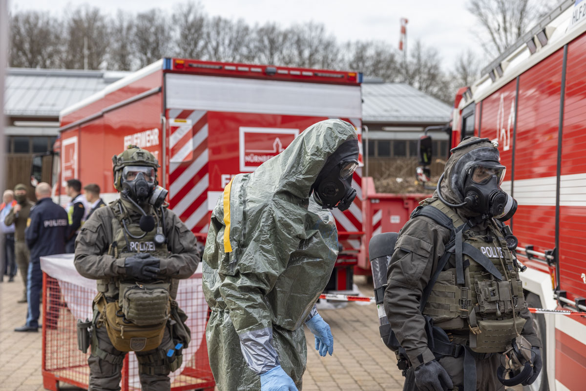 Spezialeinheiten der Polizei proben bei der Counter Terrorism Exercise den Ernstfall