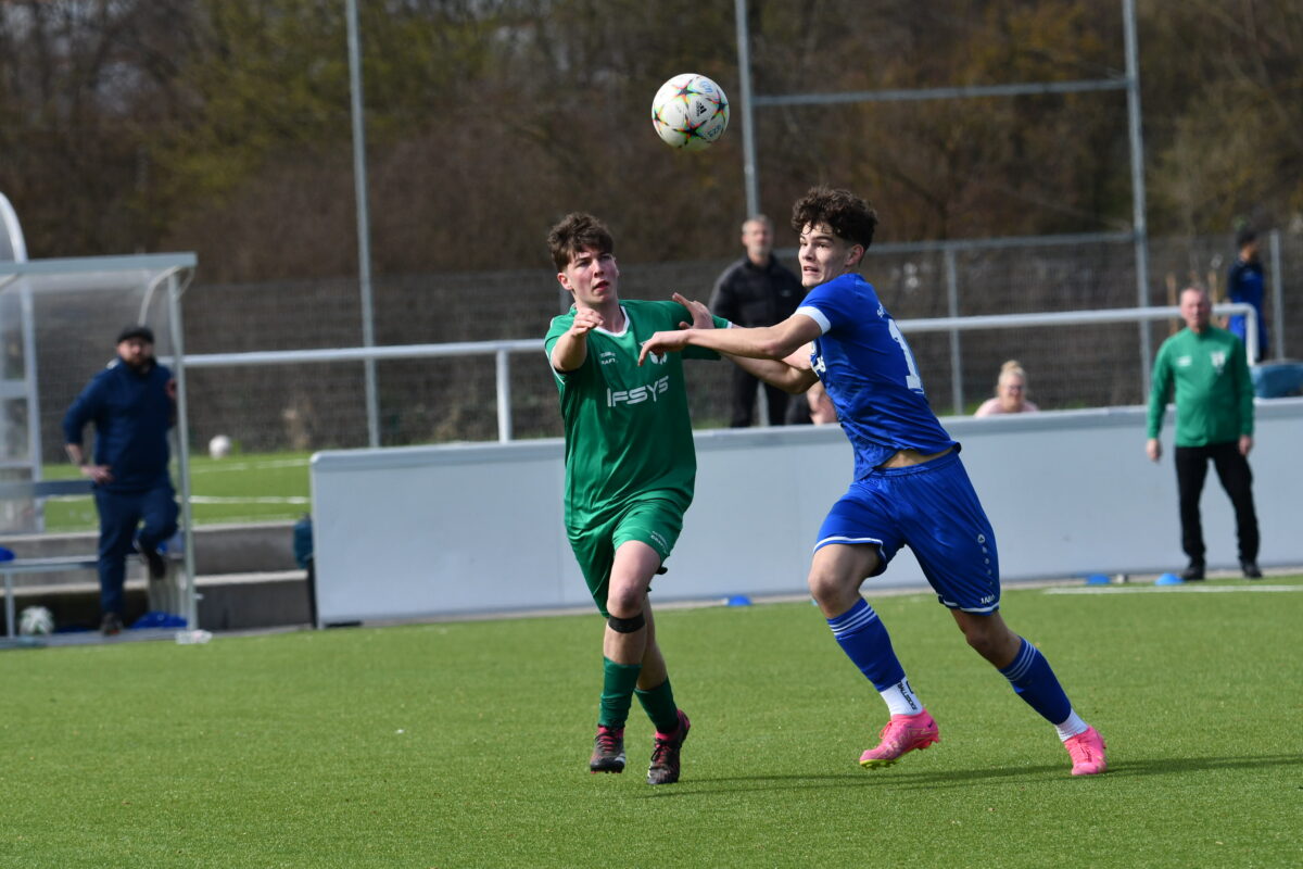 U 19 und U 15 der SpVgg SV Weiden torhungrig,   U 13 schafft im Spitzenspiel ein Unentschieden