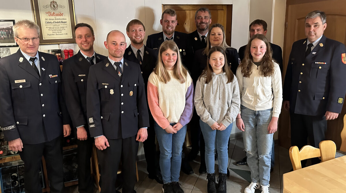 Mädchen sichern die Zukunft der Feuerwehr Neuzirkendorf