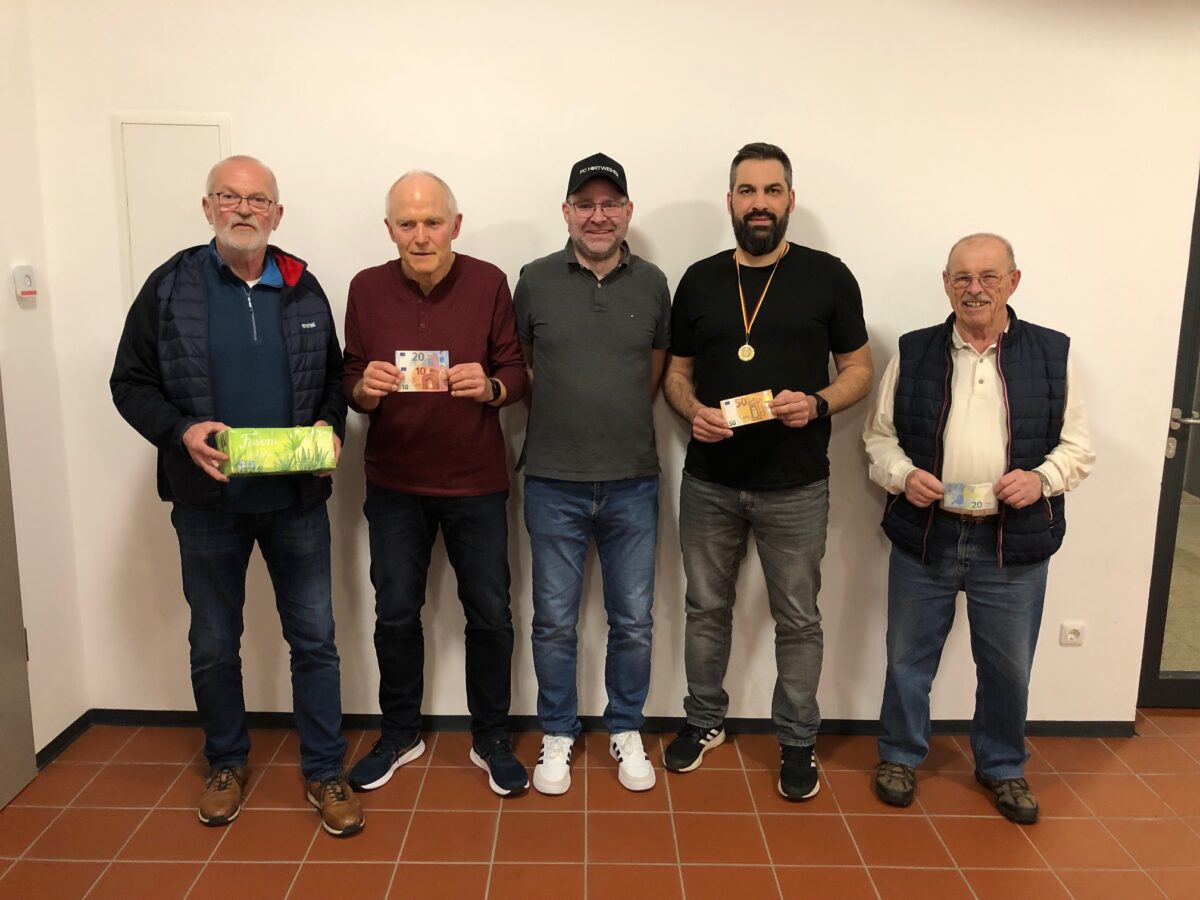 Hirtweiherpreisschafkopf im voll besetzten Vereinsheim