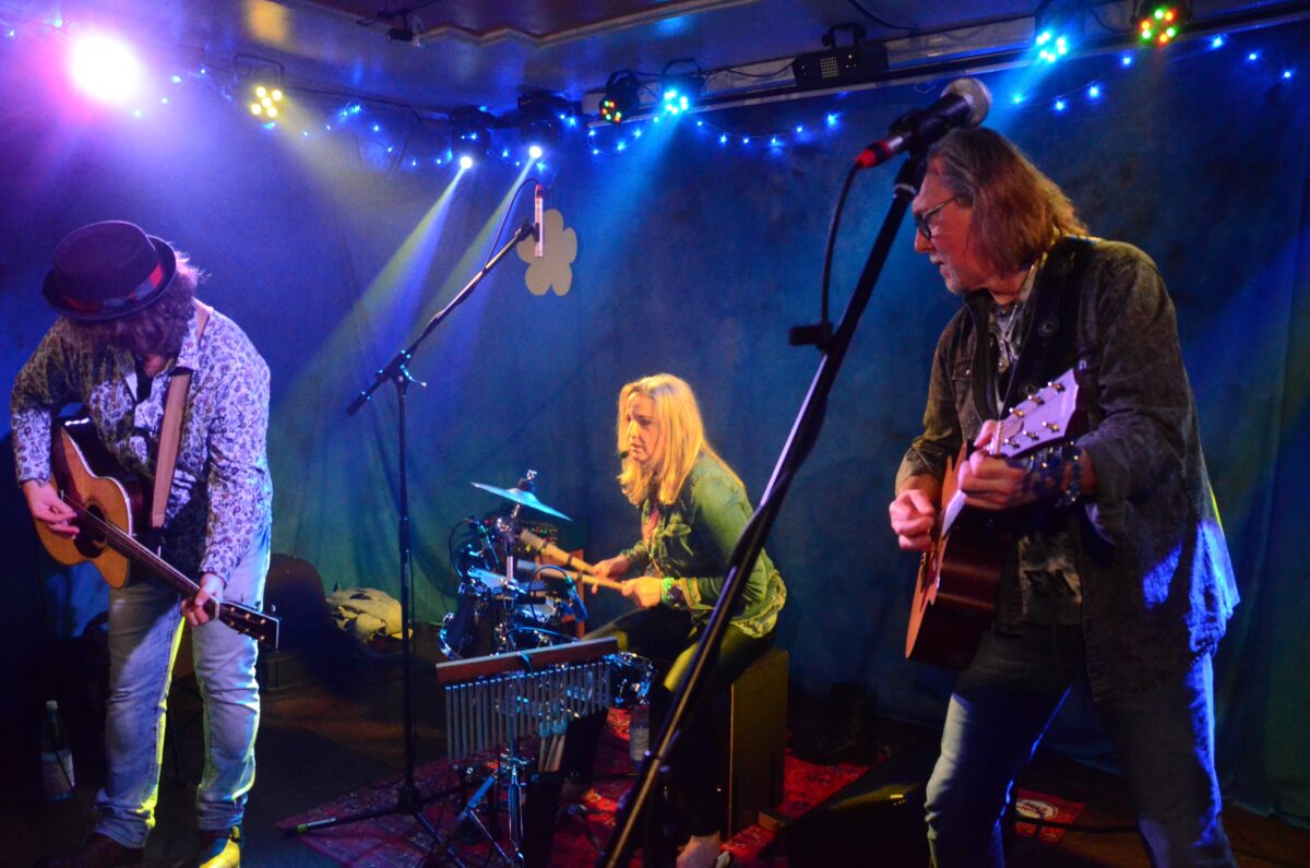 „Jara Milo“ rocken die „Live Stage“
