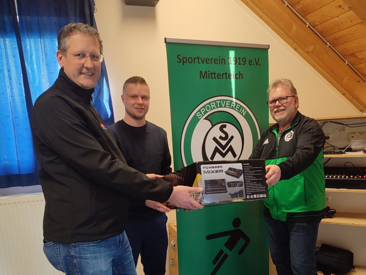 SV Mitterteich dankt für neue Musikanlage