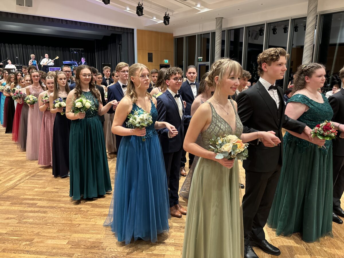 Tanzschüler begeistern in Neustadt