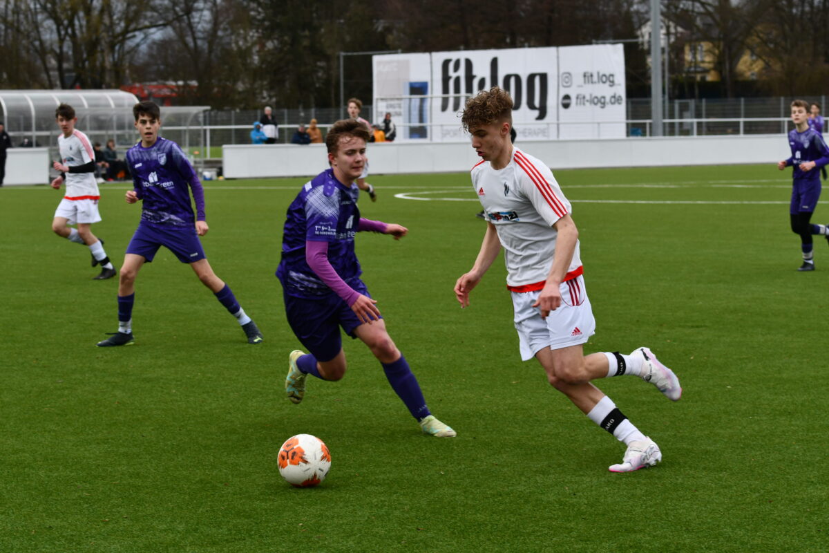 U 15 der SpVgg SV Weiden gewinnt Spitzenspiel gegen den TSV Kareth-Lappersdorf